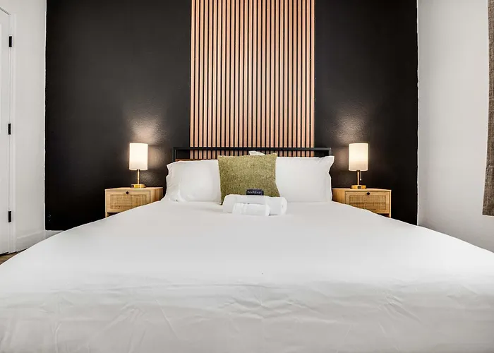 Apartment Boulevard Luxe 2br By The Stadium Pool Parking Gym 05