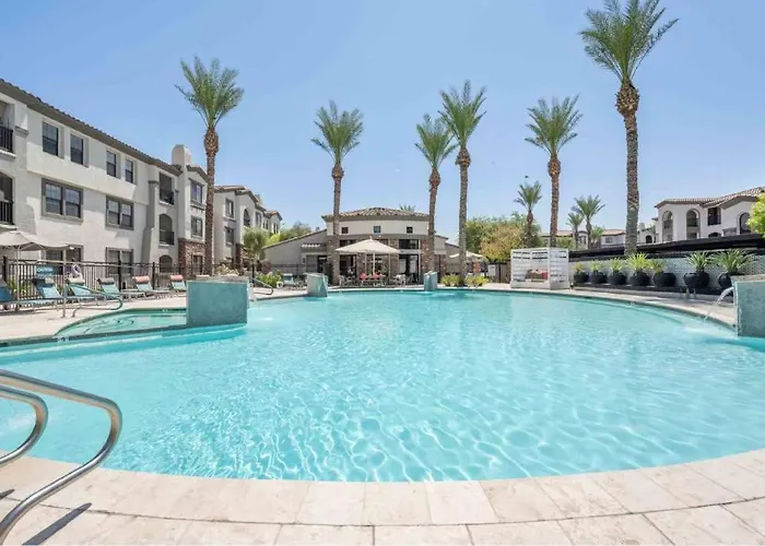 Boulevard Luxe 2br By The Stadium Pool Parking Gym 05 *