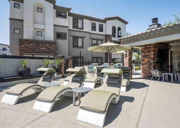 Boulevard Luxe 2br By The Stadium Pool Parking Gym 05 *