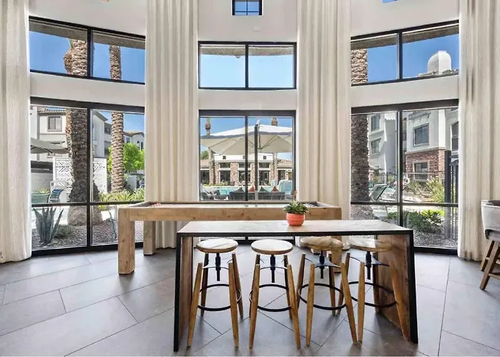 Boulevard Luxe 2br By The Stadium Pool Parking Gym 05 *